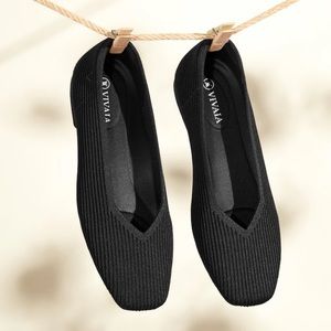 Vivaia Square-Toe V-Cut Flats (Margot 2.0) size 37